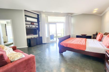 Casa à venda com 1330m², 8 quartos e 4 vagas Casa à venda com 1330m², 8 quartos e 4 vagasSuite