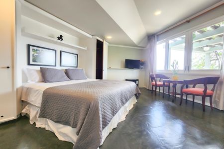 Casa à venda com 1330m², 8 quartos e 4 vagas Casa à venda com 1330m², 8 quartos e 4 vagasQuarto 2