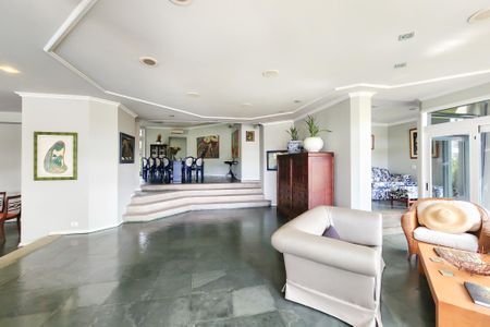 Casa à venda com 1330m², 8 quartos e 4 vagas Casa à venda com 1330m², 8 quartos e 4 vagasSala 1