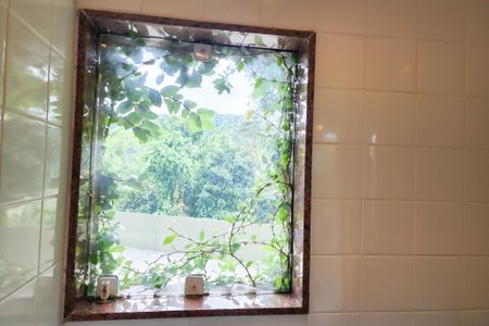 Casa à venda com 1330m², 8 quartos e 4 vagas Casa à venda com 1330m², 8 quartos e 4 vagasBanheiro 1