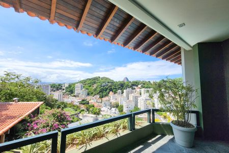 Casa à venda com 1330m², 8 quartos e 4 vagas Casa à venda com 1330m², 8 quartos e 4 vagasVaranda suite