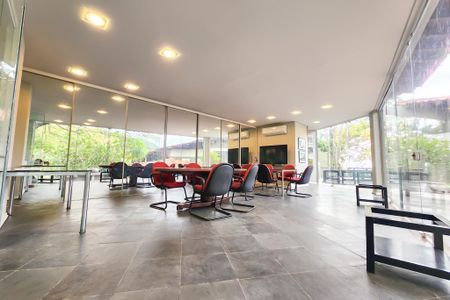 Casa à venda com 1330m², 8 quartos e 4 vagas Casa à venda com 1330m², 8 quartos e 4 vagasSala 2