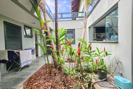 Casa à venda com 1330m², 8 quartos e 4 vagas Casa à venda com 1330m², 8 quartos e 4 vagasÁrea de serviço