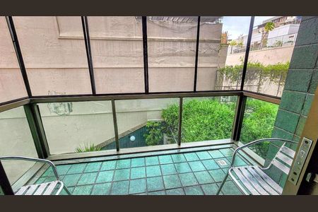 Apartamento à venda com 66m², 2 quartos e 1 vaga