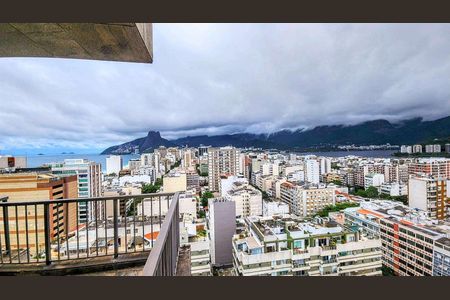 Apartamento à venda com 66m², 2 quartos e 1 vaga