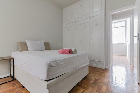 Apartamento à venda com 99m², 3 quartos e 1 vaga Apartamento à venda com 99m², 3 quartos e 1 vagaSuíte