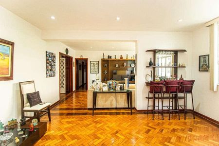 Apartamento à venda com 199m², 4 quartos e 1 vaga