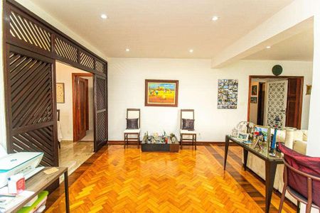 Apartamento à venda com 199m², 4 quartos e 1 vaga