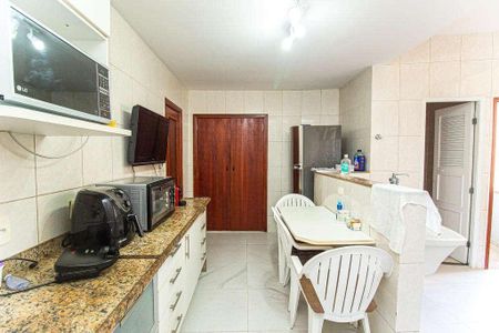 Apartamento à venda com 199m², 4 quartos e 1 vaga