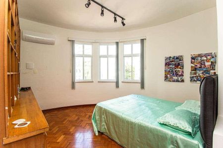 Apartamento à venda com 199m², 4 quartos e 1 vaga