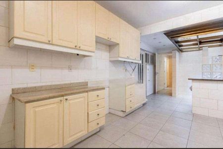 Apartamento à venda com 250m², 4 quartos e 1 vaga