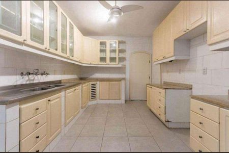 Apartamento à venda com 250m², 4 quartos e 1 vaga