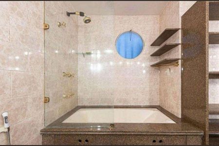 Apartamento à venda com 250m², 4 quartos e 1 vaga