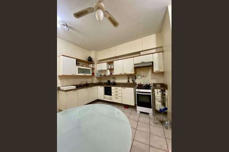 Apartamento à venda com 200m², 4 quartos e 1 vaga