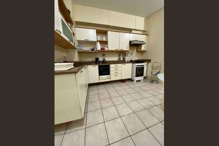 Apartamento à venda com 200m², 4 quartos e 1 vaga