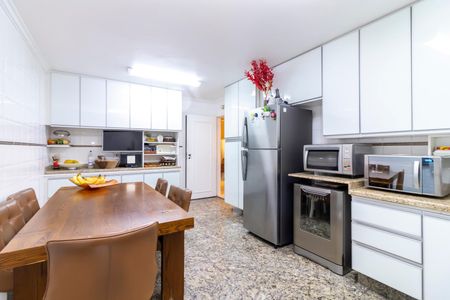 Casa à venda com 300m², 3 quartos e 5 vagasCozinha