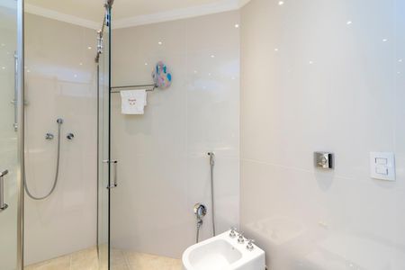 Casa à venda com 300m², 3 quartos e 5 vagasBanheiro da Suíte 3