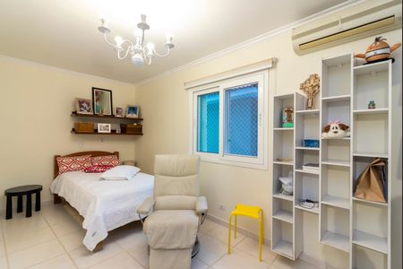 Casa à venda com 300m², 3 quartos e 5 vagasSuíte 3