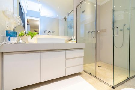 Casa à venda com 300m², 3 quartos e 5 vagasBanheiro da Suíte 3