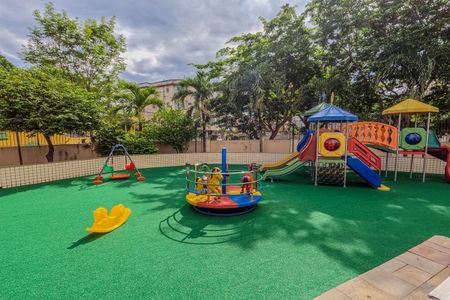 Apartamento à venda com 62m², 3 quartos e 1 vaga Apartamento à venda com 62m², 3 quartos e 1 vagaÁrea comum - Playground