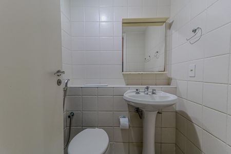 Apartamento à venda com 62m², 3 quartos e 1 vaga Apartamento à venda com 62m², 3 quartos e 1 vagaBanheiro da Suíte