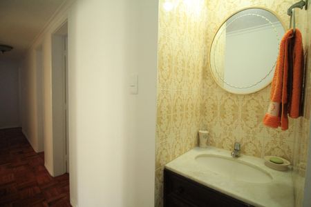 Apartamento para alugar com 160m², 4 quartos e 2 vagas Apartamento para alugar com 160m², 4 quartos e 2 vagasCorredor