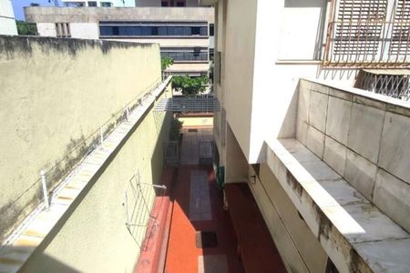 Casa à venda com 330m², 5 quartos e 1 vaga