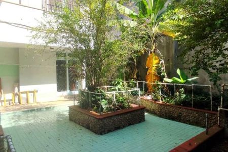 Casa à venda com 330m², 5 quartos e 1 vaga
