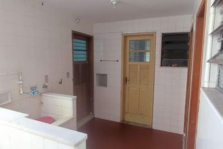 Casa à venda com 330m², 5 quartos e 1 vaga