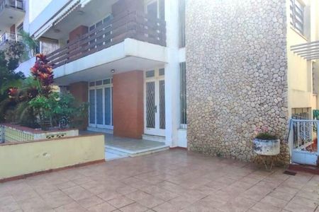 Casa à venda com 330m², 5 quartos e 1 vaga