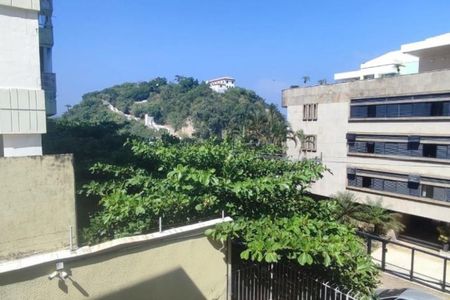 Casa à venda com 330m², 5 quartos e 1 vaga