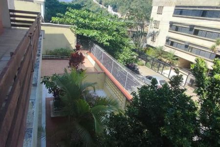 Casa à venda com 330m², 5 quartos e 1 vaga