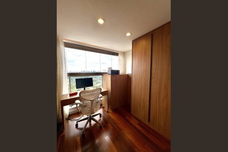 Apartamento à venda com 66m², 1 quarto e 1 vaga