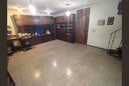 Casa à venda com 650m², 6 quartos e 4 vagas