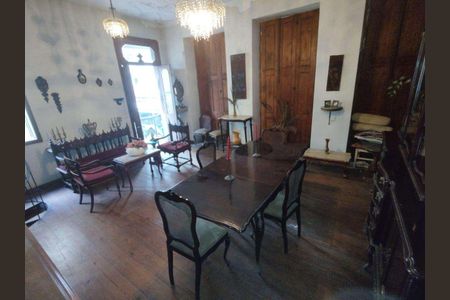 Casa à venda com 650m², 6 quartos e 4 vagas