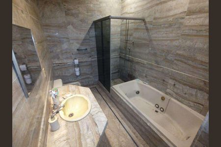 Casa à venda com 650m², 6 quartos e 4 vagas