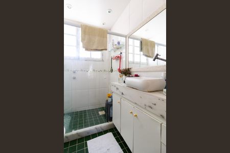 Apartamento à venda com 200m², 3 quartos e sem vaga Apartamento à venda com 200m², 3 quartos e sem vagaBanheiro da suíte