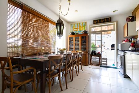 Apartamento à venda com 200m², 3 quartos e sem vaga Apartamento à venda com 200m², 3 quartos e sem vagaCozinha