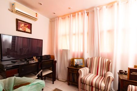 Apartamento à venda com 200m², 3 quartos e sem vaga Apartamento à venda com 200m², 3 quartos e sem vagaEscritório