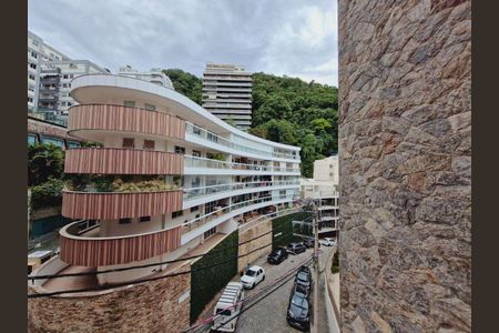 Apartamento à venda com 97m², 2 quartos e 1 vaga