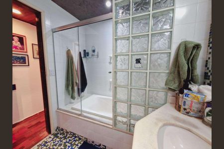 Apartamento à venda com 97m², 2 quartos e 1 vaga