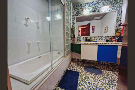 Apartamento à venda com 97m², 2 quartos e 1 vaga