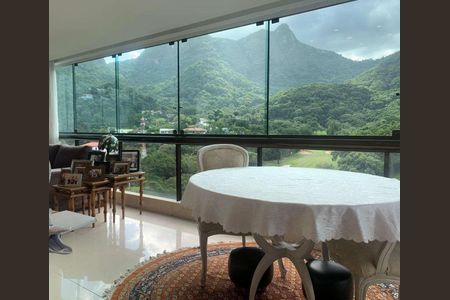 Apartamento à venda com 121m², 2 quartos e 2 vagas