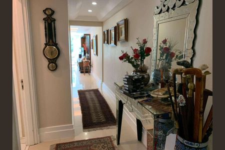 Apartamento à venda com 121m², 2 quartos e 2 vagas