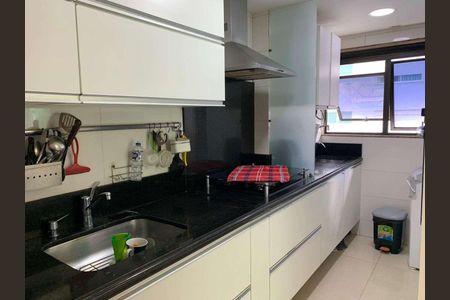 Apartamento à venda com 121m², 2 quartos e 2 vagas