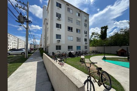 Apartamento à venda com 43m², 2 quartos e 1 vaga Apartamento à venda com 43m², 2 quartos e 1 vagaFachada do Bloco e placa