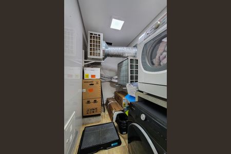 Apartamento à venda com 130m², 3 quartos e 2 vagas Apartamento à venda com 130m², 3 quartos e 2 vagasÁrea de Serviço