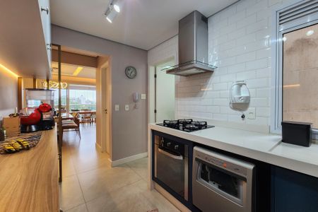 Apartamento à venda com 130m², 3 quartos e 2 vagas Apartamento à venda com 130m², 3 quartos e 2 vagasCozinha