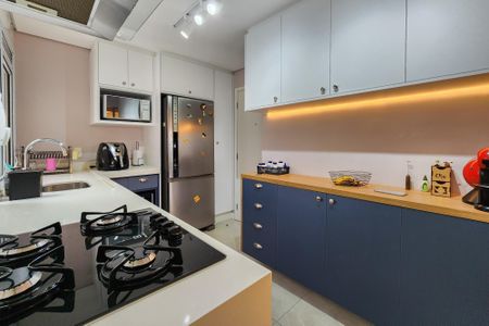 Apartamento à venda com 130m², 3 quartos e 2 vagas Apartamento à venda com 130m², 3 quartos e 2 vagasCozinha