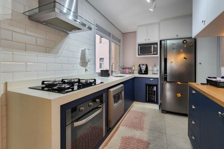 Apartamento à venda com 130m², 3 quartos e 2 vagas Apartamento à venda com 130m², 3 quartos e 2 vagasCozinha